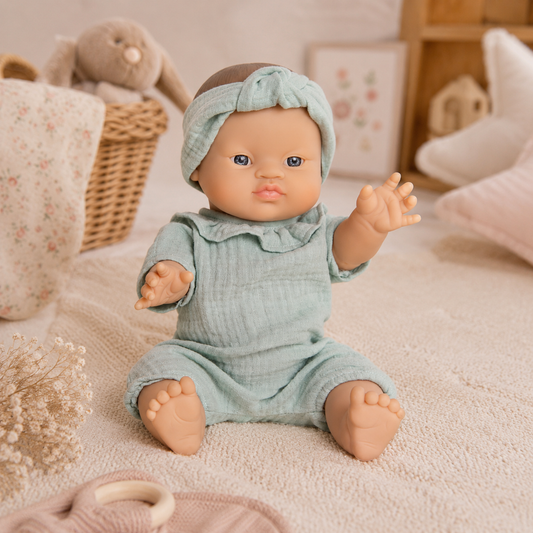 Poupée Paula Bobble vert 36 cm Wookids dans une chambre douce pour enfant